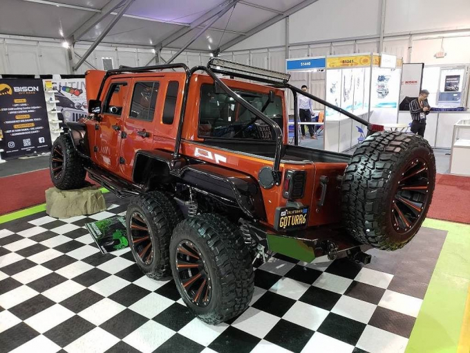 xedoisong_jeep_6x6_2_poba