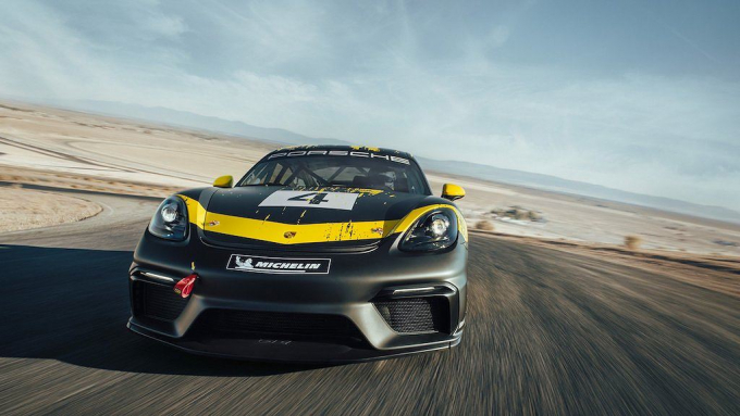 xedoisong_porsche_718_cayman_gt4_clubsport_2_raua