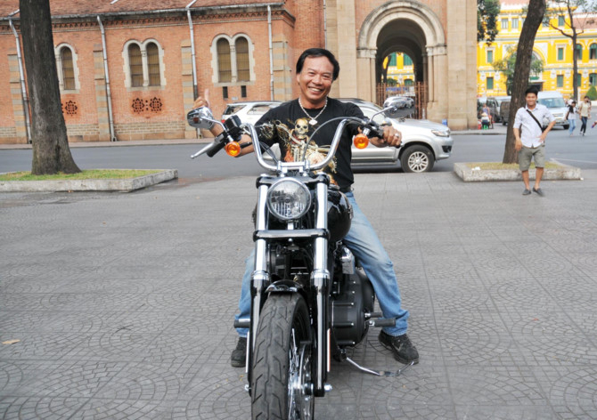 dan-viet-choi-moto-tien-ty-tu-khon-kho-toi-huy-hoa