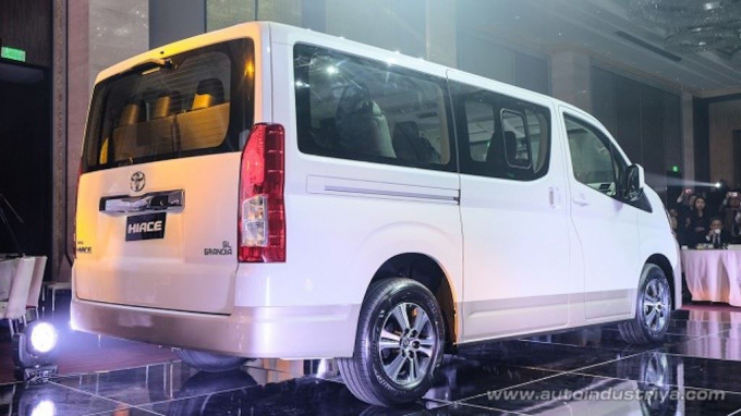 xedoisong_toyota_hiace_2_hwii