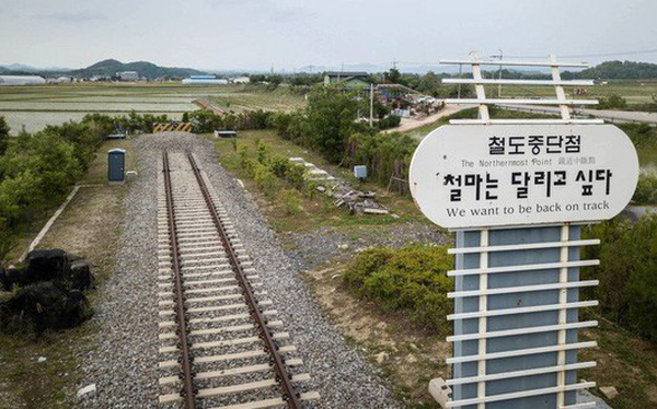 photo1550827059585-1550827059703-crop-155082710777