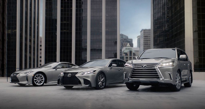 xedoisong_ky_niem_xe_lexus_thu_10_trieu_ban_tren_t