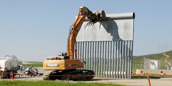 5c7766f3eb3ce8173a69d353-2732-1366-0923