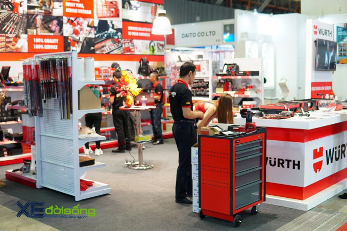 xedoisong_trienlam_automechanike_2019_4_uirz