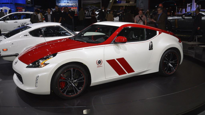 xedoisong_nissan_370z_50th_anniversary_2_ezjz