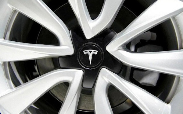 photo1557988806793-1557988807010-crop-155798881320