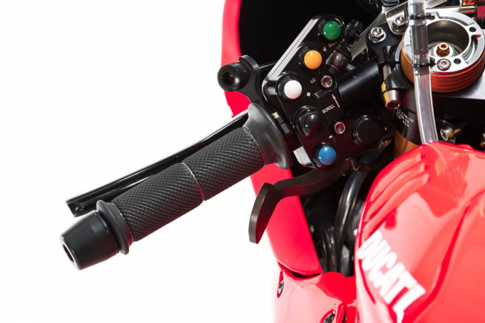 2018DucatiPanigaleRWorldSBKracebike14