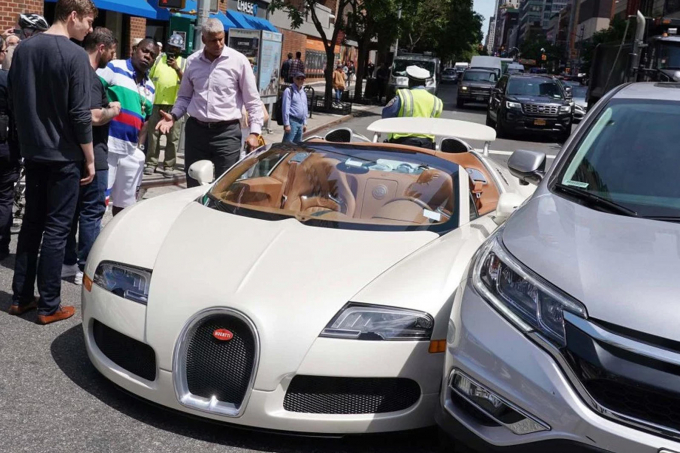 xe-bugatti-gap-tai-nan-2