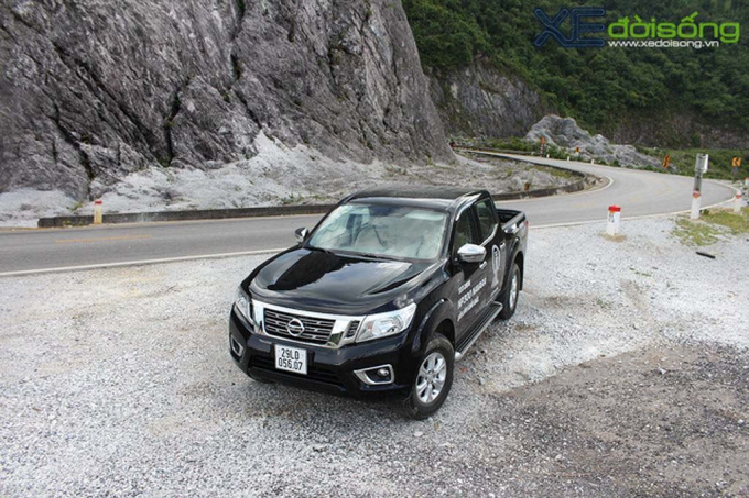 xedoisong_nissan_navara_trieu_hoi_1_ysjz