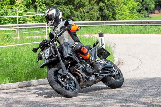 xedoisong_ktm_790_smc_1_rfpe