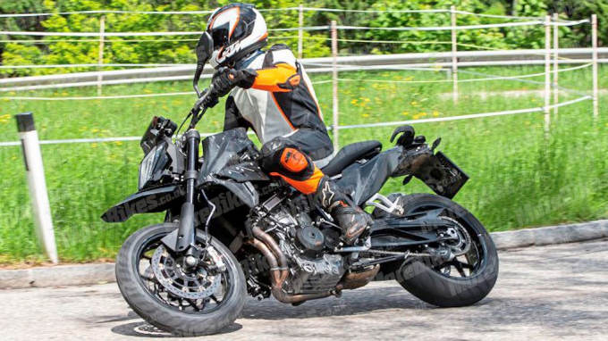 xedoisong_ktm_790_smc_4_osxv