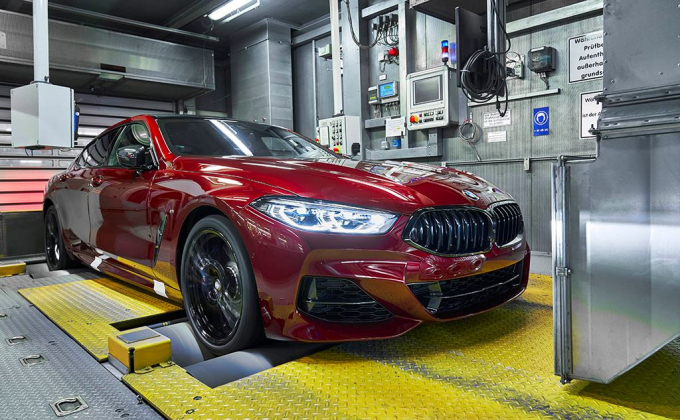 xedoisong_bat_dau_san_xuat_bmw_8_series_gran_coupe