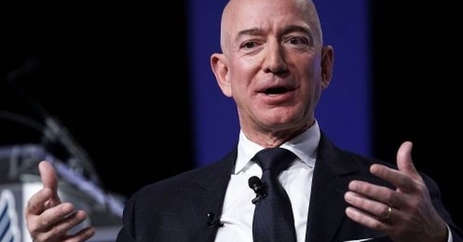 bezos-3813-1562896262_opjs