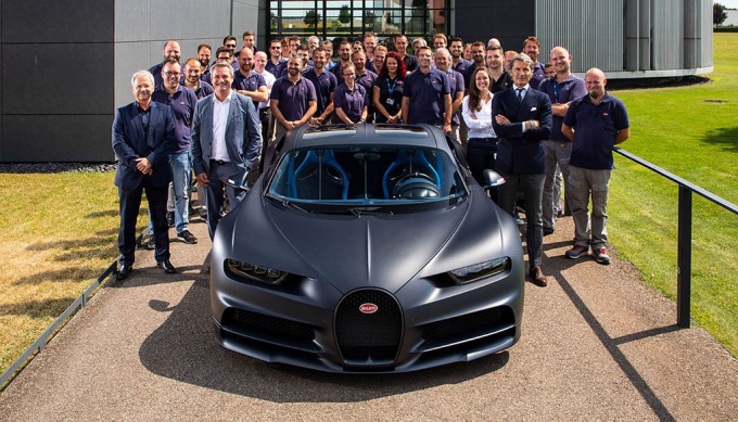 xedoisong_xuat_xuong_sieu_xe_200th_bugatti_chiron_