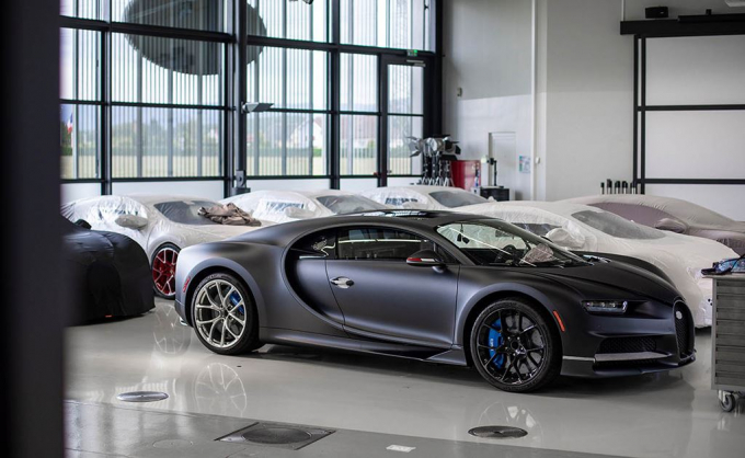 xedoisong_xuat_xuong_sieu_xe_200th_bugatti_chiron_