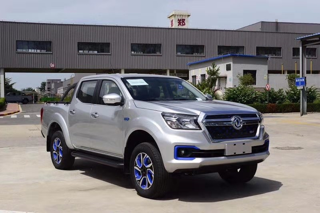 xedoisong_nissan_navara_dongfeng_4_ubzk