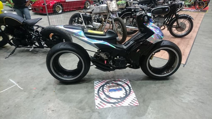 xedoisong_tho_malaysia_dung_co_cau_hublesswheel_7_