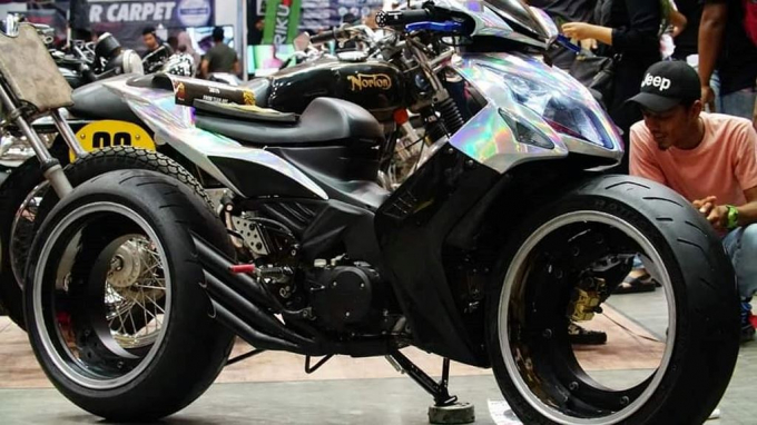 xedoisong_tho_malaysia_dung_co_cau_hublesswheel_8_