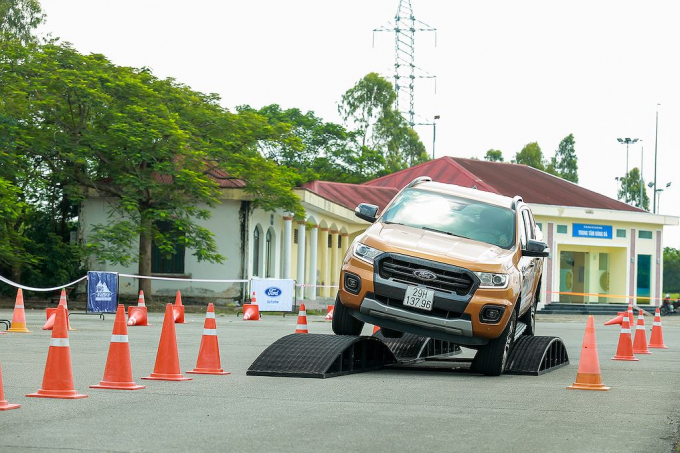 xedoisong_ford_roadshow_2019_3_hkgy