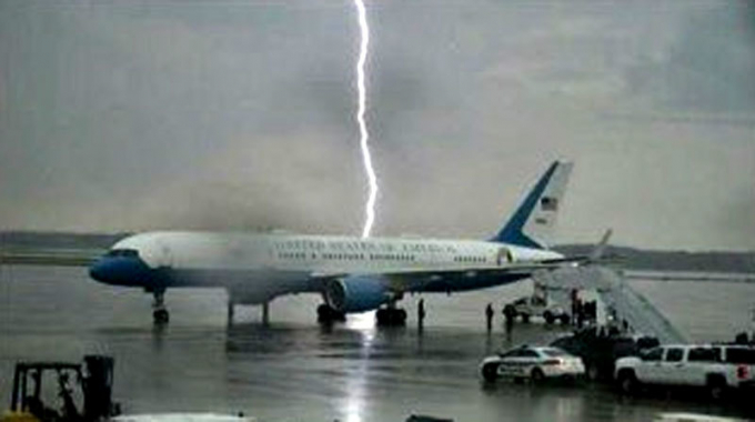 ong-trump-khoe-anh-khong-luc-1-suyt-trung-set