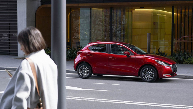 xedoisong_mazda_2_gia_ban_3_dbug