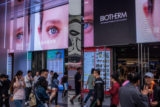 photo-1-15703245499551711934381