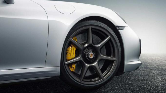 porsche911turbo20inchbraidedcarbonwheelswithcentra