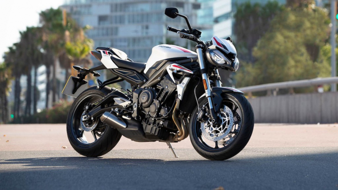 xedoisong_triumph_street_triple_s_660_1_jthm