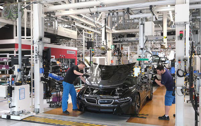 14globalecon-01-articlelarge-157294536444121604391