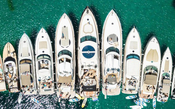 photo1574664519106-1574664519274-crop-157466453130