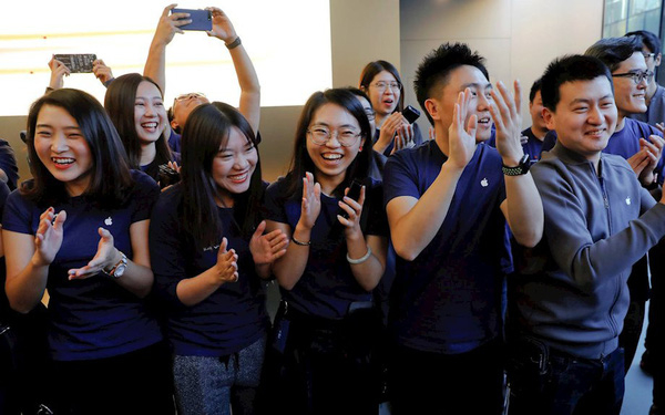 nhan-vien-cong-nghe-1575269311110544928626-crop-15