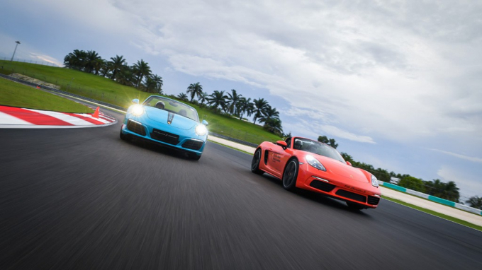 xedoisong_porsche_chau_a_thai_binh_duong_2_mwvc