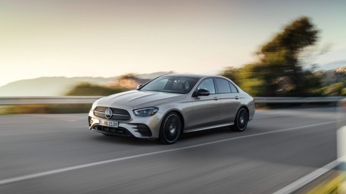 xedoisong_ra_mat_mercedes_eclass_2021_15_mduz