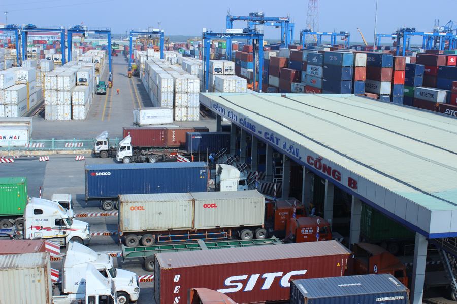 Tân cảng Sài Gòn vẫn làm việc trong lễ 30/4- Ảnh 1.