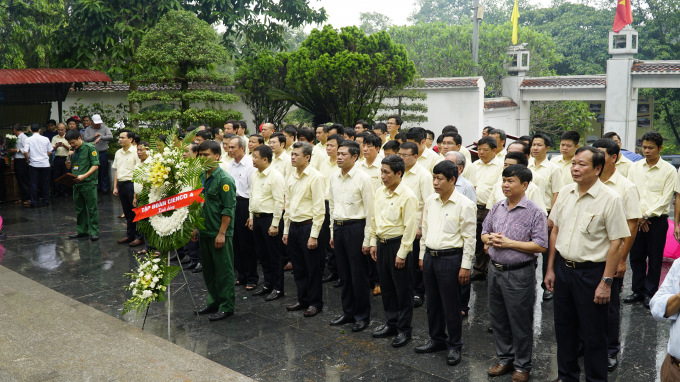 Lãnh đạo CBCNV Tập đoàn Cienco4 viếng Nghĩa trang 