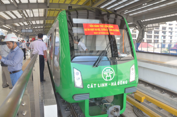 17AF24E8-8C65-439A-92B3-9DEEE0944B9A.