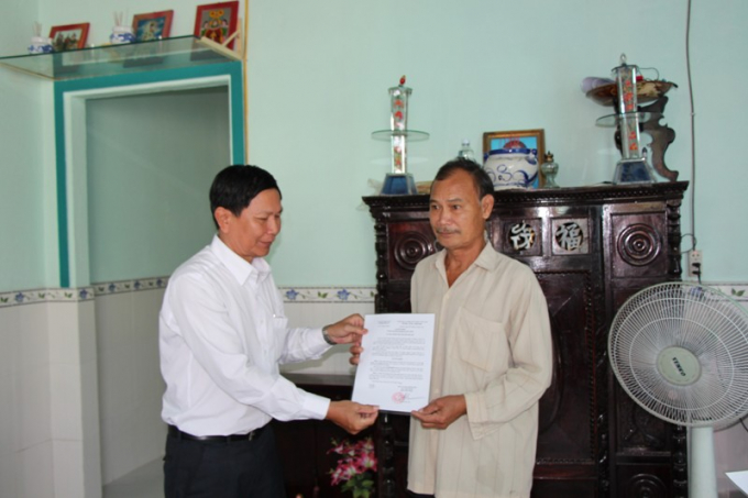 Mat Tran trao Quyet dinh nha tinh thuong