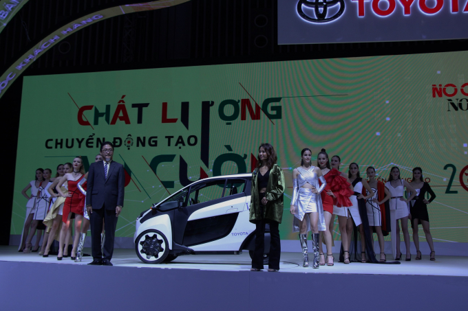 dan mau va dai su thuong hieu suboi cua Toyota