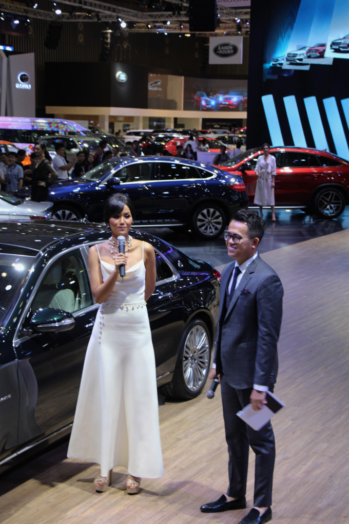 Hoa hau Hhen Nie 3 sao