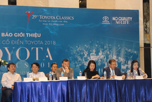 doan chu tich tra loi bao chi