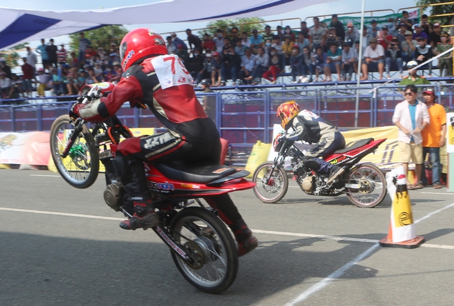 Đua-mo-to-o-Viet-Nam-2