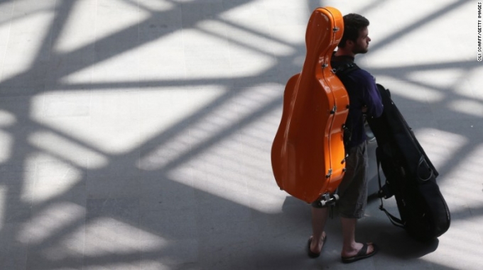 150330113647-03-airline-fees-exlarge-169