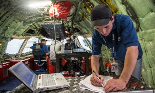 20150704082217-airbus-se-san-xuat-linh-kien-may-ba