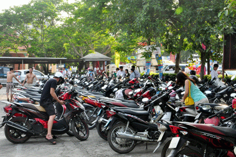 giữ xe miễn phí