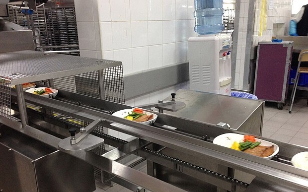 6Những suất ăn trên máy bay được làm như thế nào