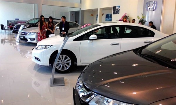 nguoi-viet-do-3-8-ty-usd-vao-xe-o-to-nhap-khau_ZHZ