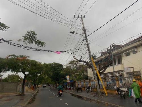 Bão số 3 tiến sát Đà Nẵng, cả thành phố náo loạn t