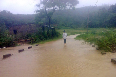 mưa lũ đoạt mạng học sinh