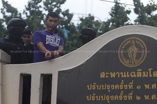 10 Động cơ đánh bom đền Erawan