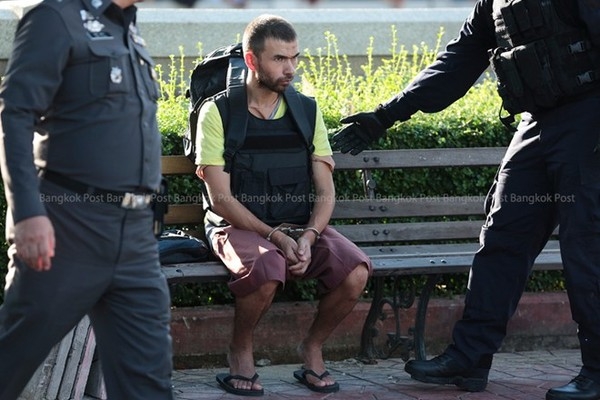 2 Động cơ đánh bom đền Erawan